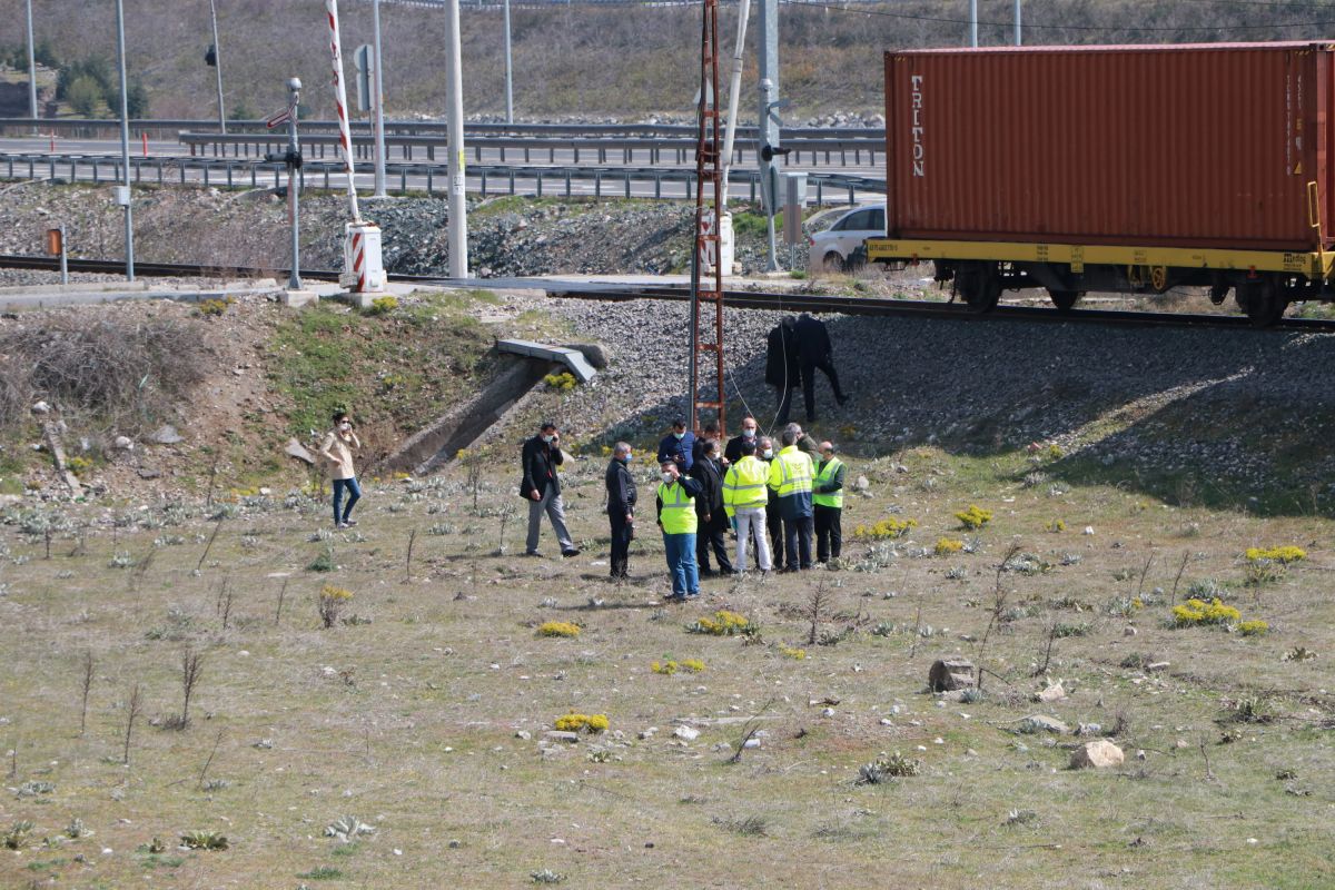 Pozantı'daki tren enkazı kaldırıldıktan sonra seferler devam etti