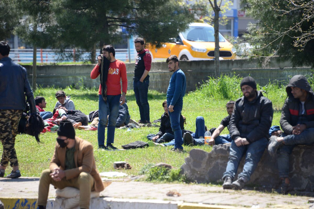 Türkiye'ye ulaşmak için 2 ay yürüyen Afgan göçmenler
