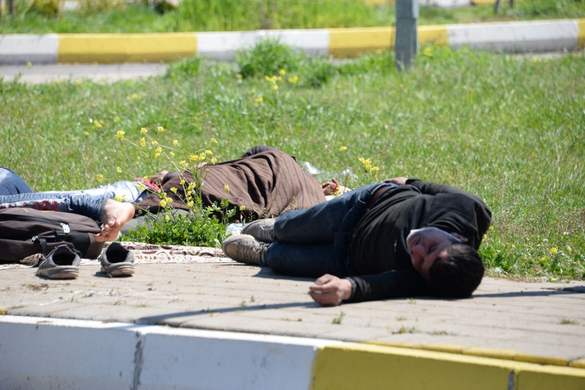 Türkiye'ye ulaşmak için 2 ay yürüyen Afgan göçmenler