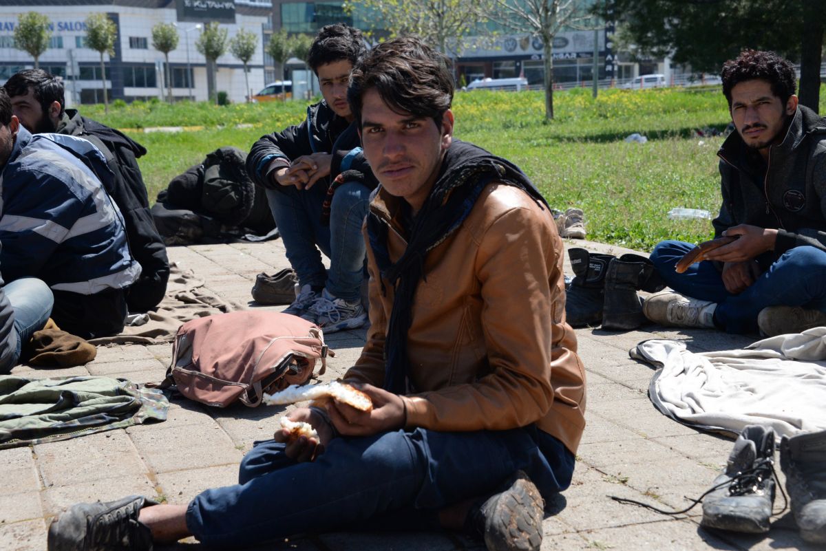Türkiye'ye ulaşmak için 2 ay yürüyen Afgan göçmenler