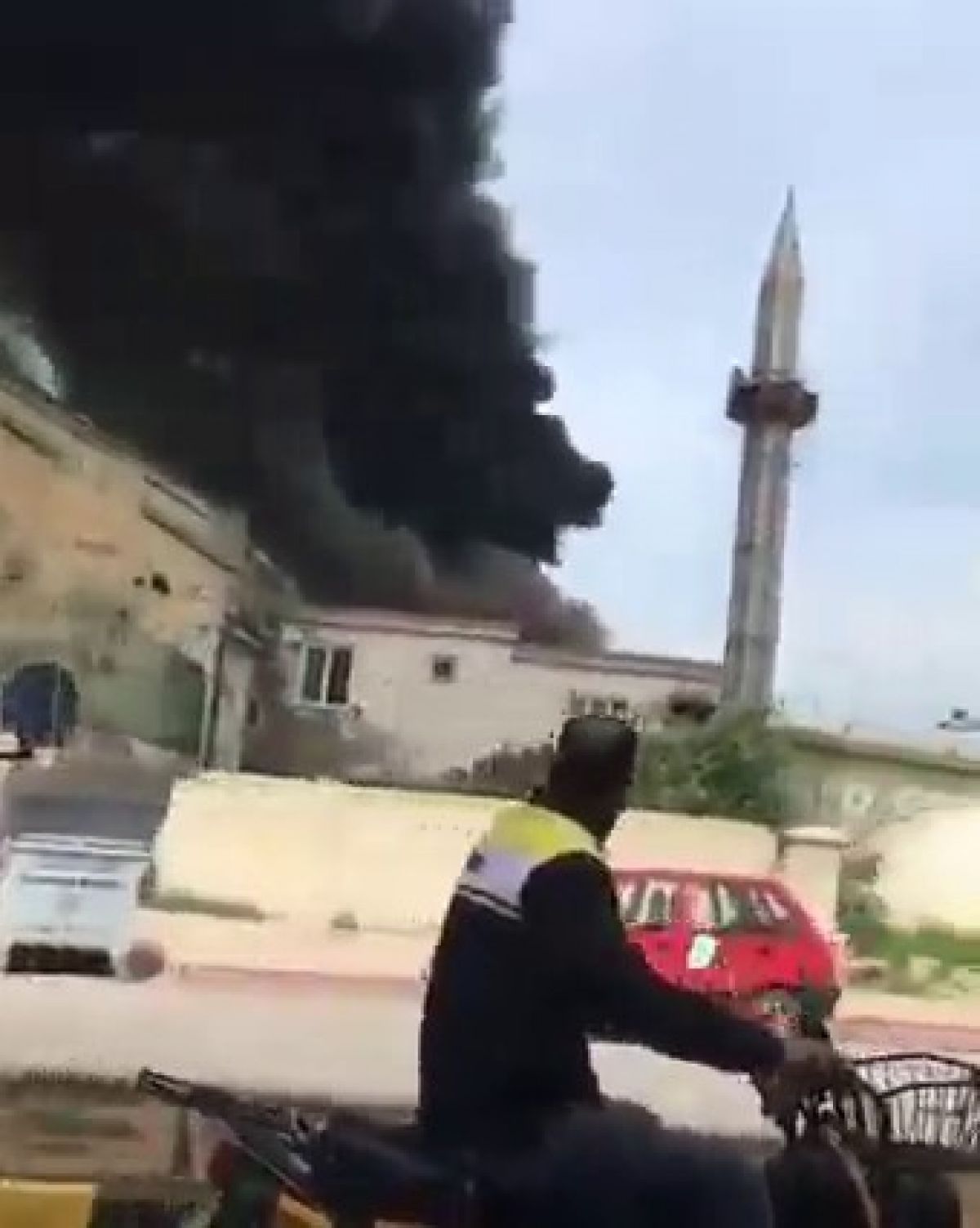 Hatay’da tadilat sırasında cami yangını