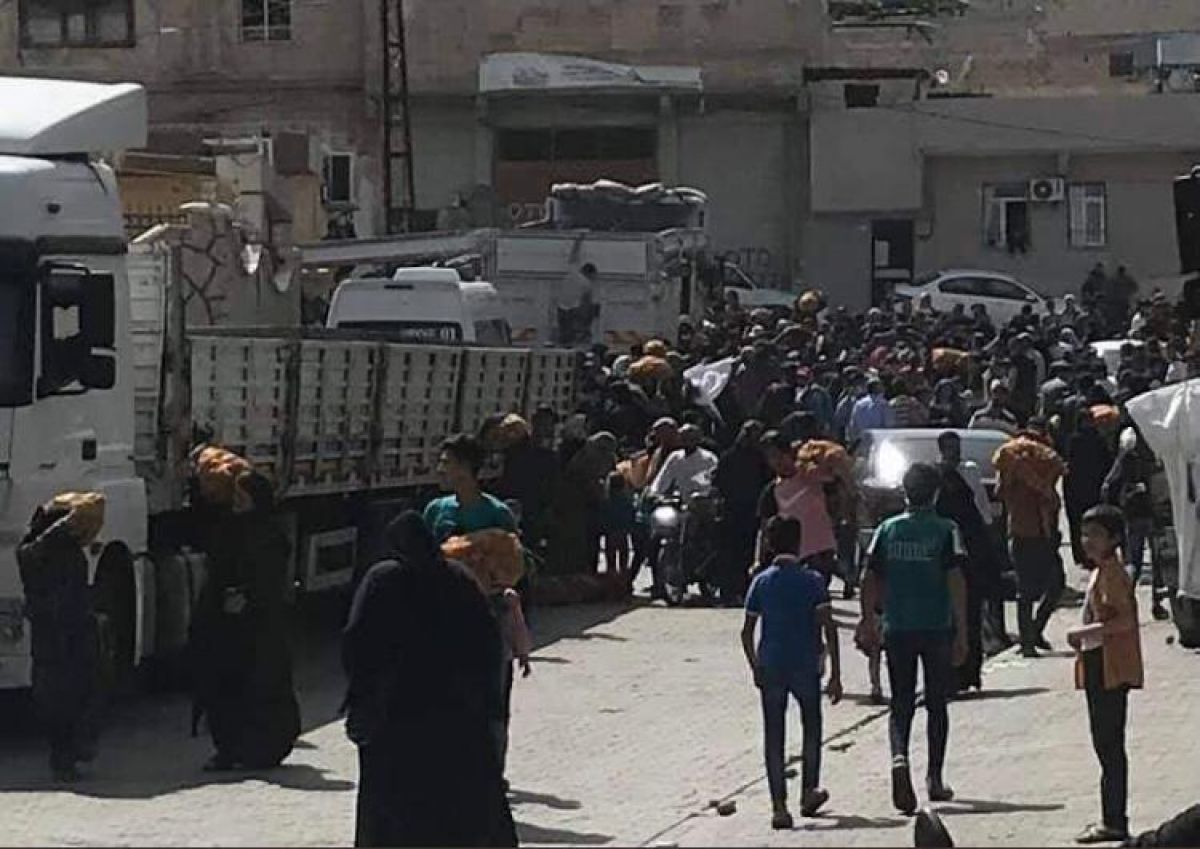 Şanlıurfa'daki sosyal mesafesiz patates izdihamına soruşturma açıldı