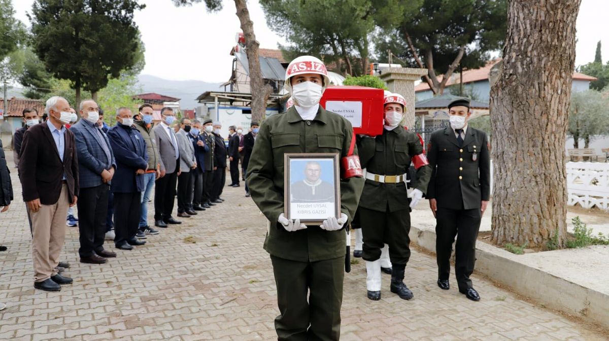 Manisa'daki Kıbrıs gazisi, son yolculuğuna uğurlandı