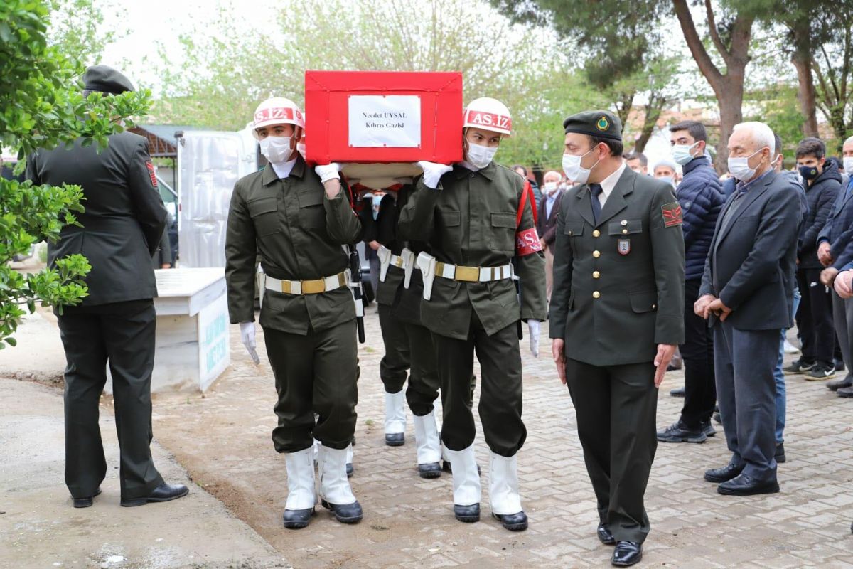 Manisa'daki Kıbrıs gazisi, son yolculuğuna uğurlandı