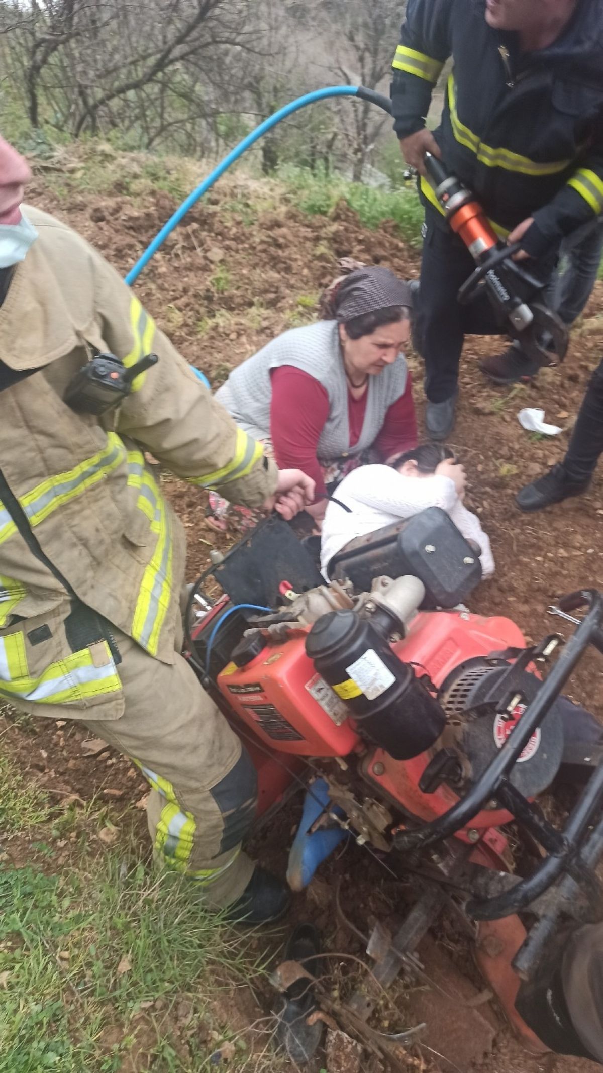 Bursa'da genç kız ayaklarını çapa motoruna kaptırdı