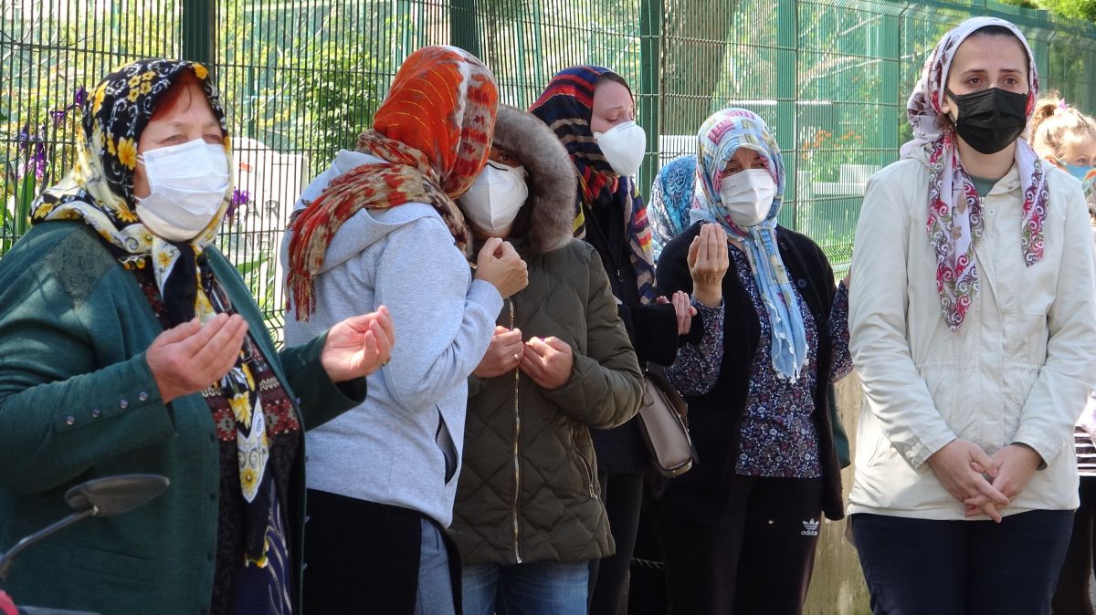 Bursa'da eşi tarafından öldürülen Aygül Yıldız, bugün defnedildi