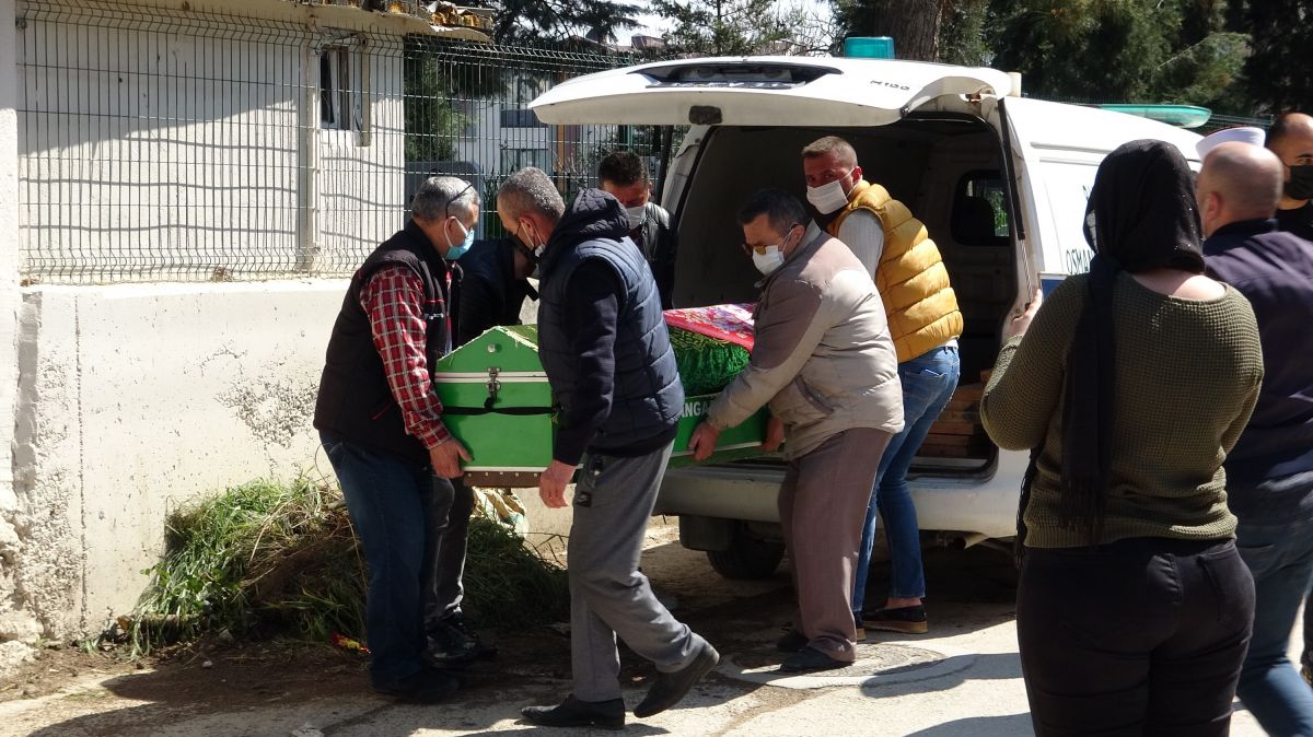 Bursa'da eşi tarafından öldürülen Aygül Yıldız, bugün defnedildi