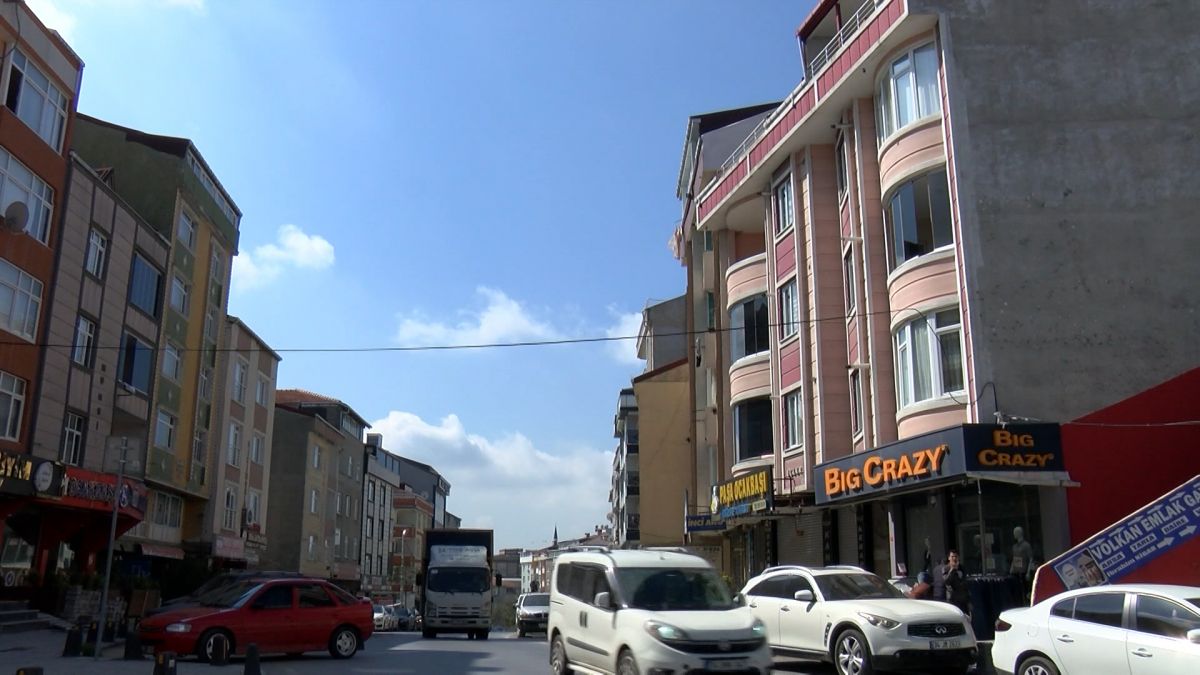 Arnavutköy'de 5 apartmanın elektronik cihazları bozuldu