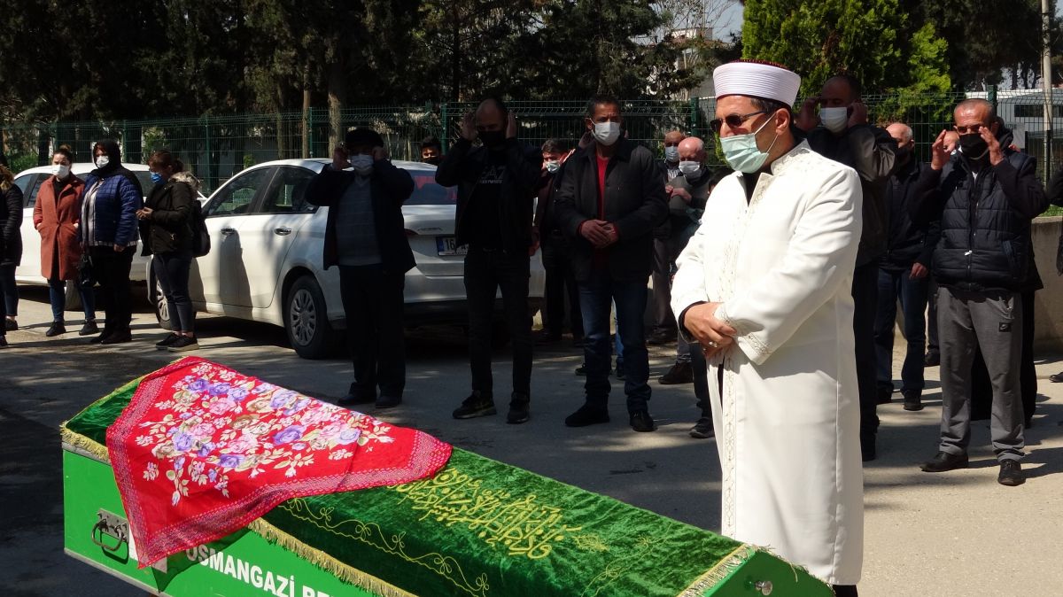 Bursa'da eşi tarafından öldürülen Aygül Yıldız, bugün defnedildi