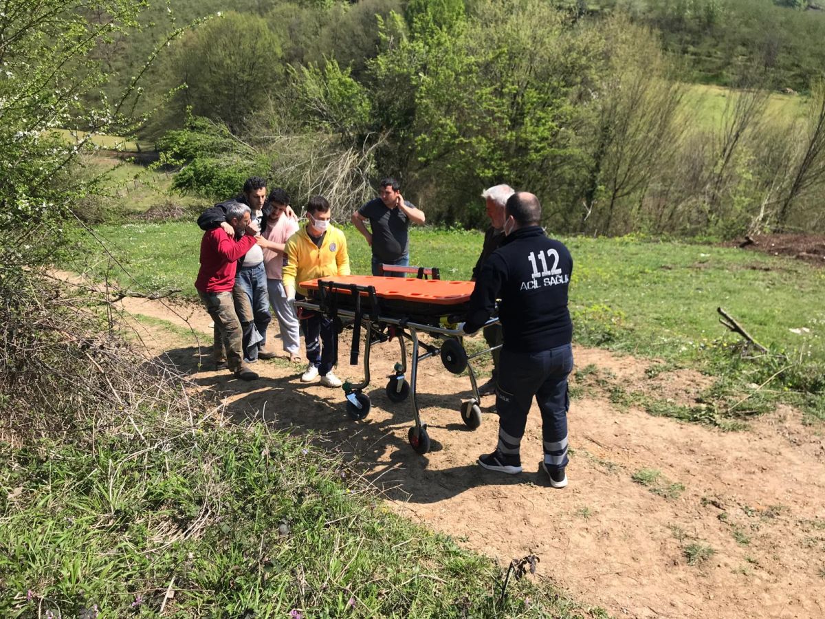 Sakarya'daki tarlasını süren kişi, ayağını çapaya kaptırdı