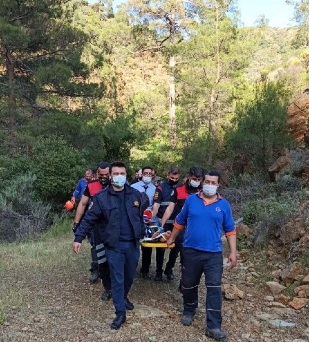 Marmaris’te doğa yürüyüşünde yaralanan kadın kurtarıldı