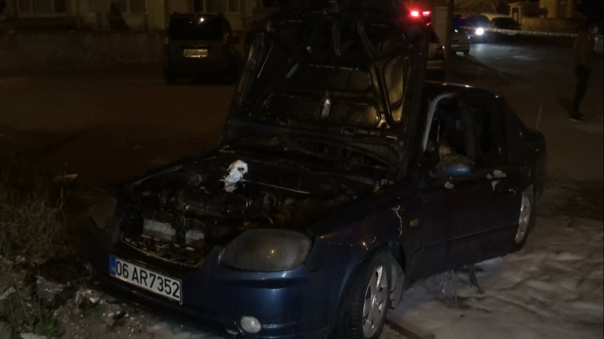 Kırıkkale'de eşini bıçakla öldüren şahıs, evini ve aracını ateşe verdi