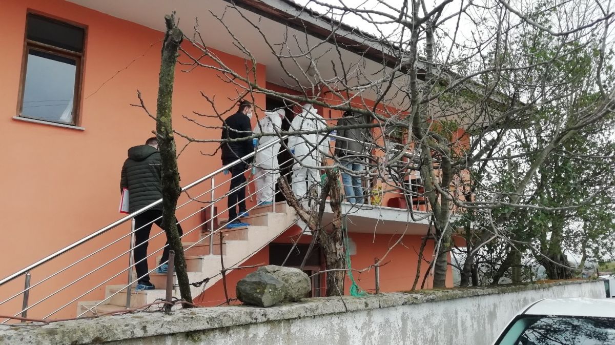 Kocaeli'de yaşlı adamı ellerini bantlayarak öldüren 5 kişi tutuklandı