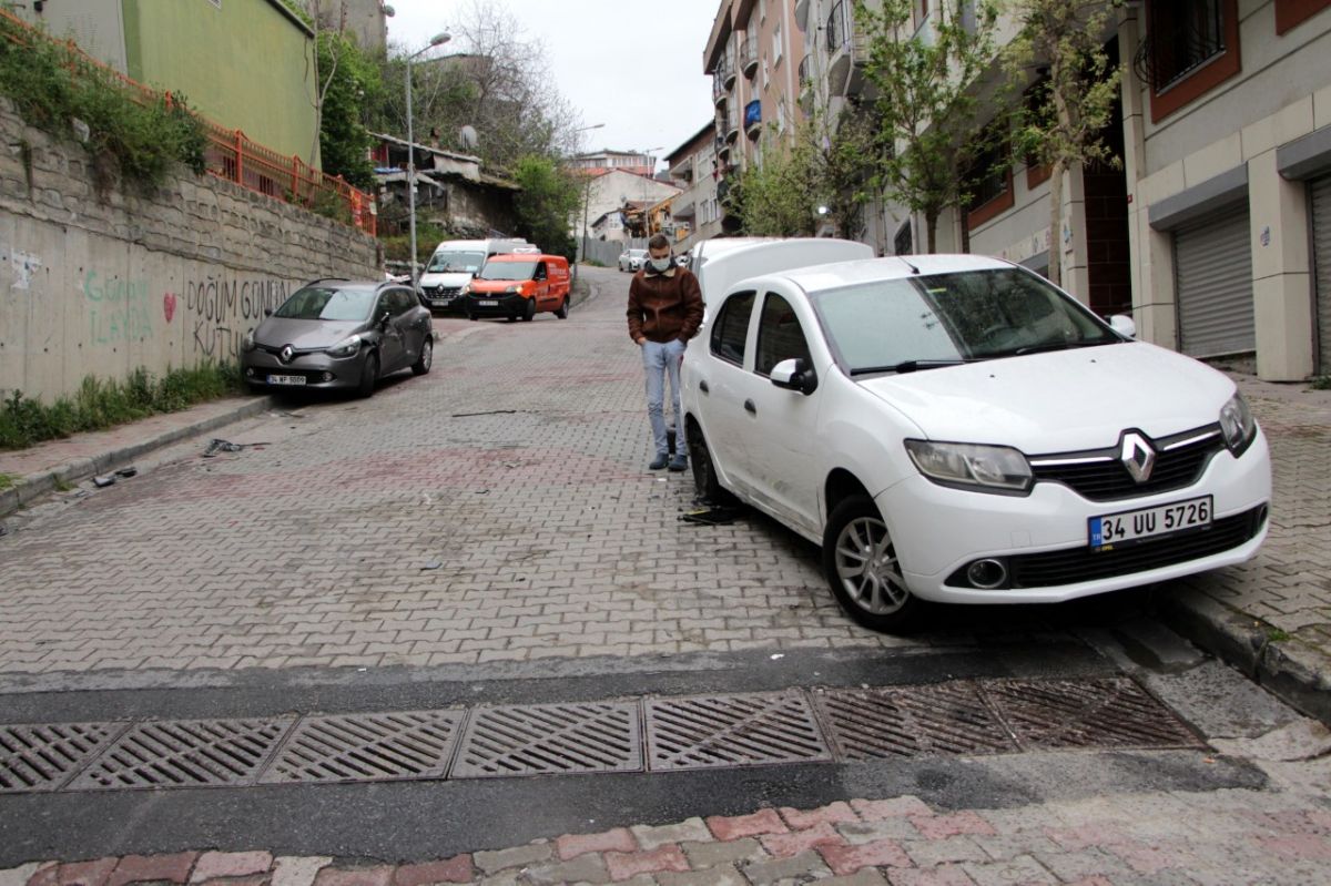 İstanbul'da yokuşta kayan tır, 4 aracı ezdi