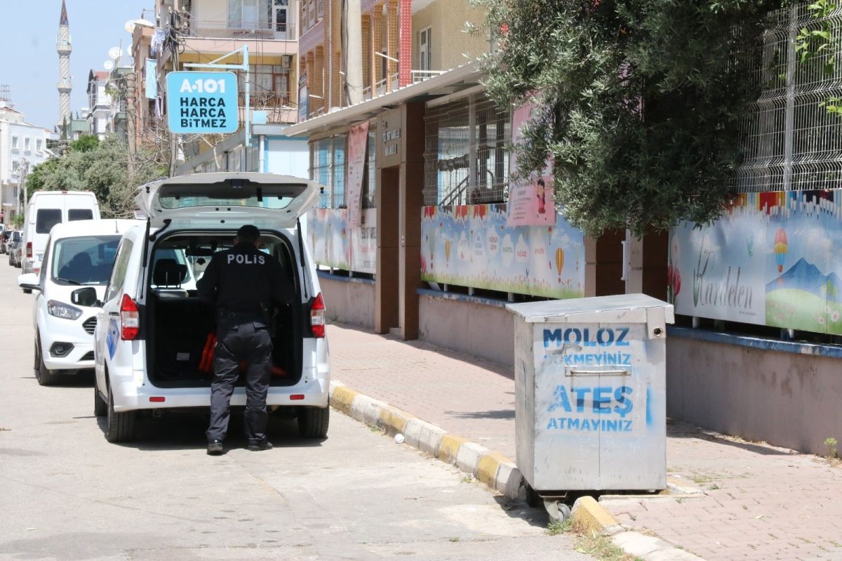 Antalya’da çöp konteynerinde cenin bulundu