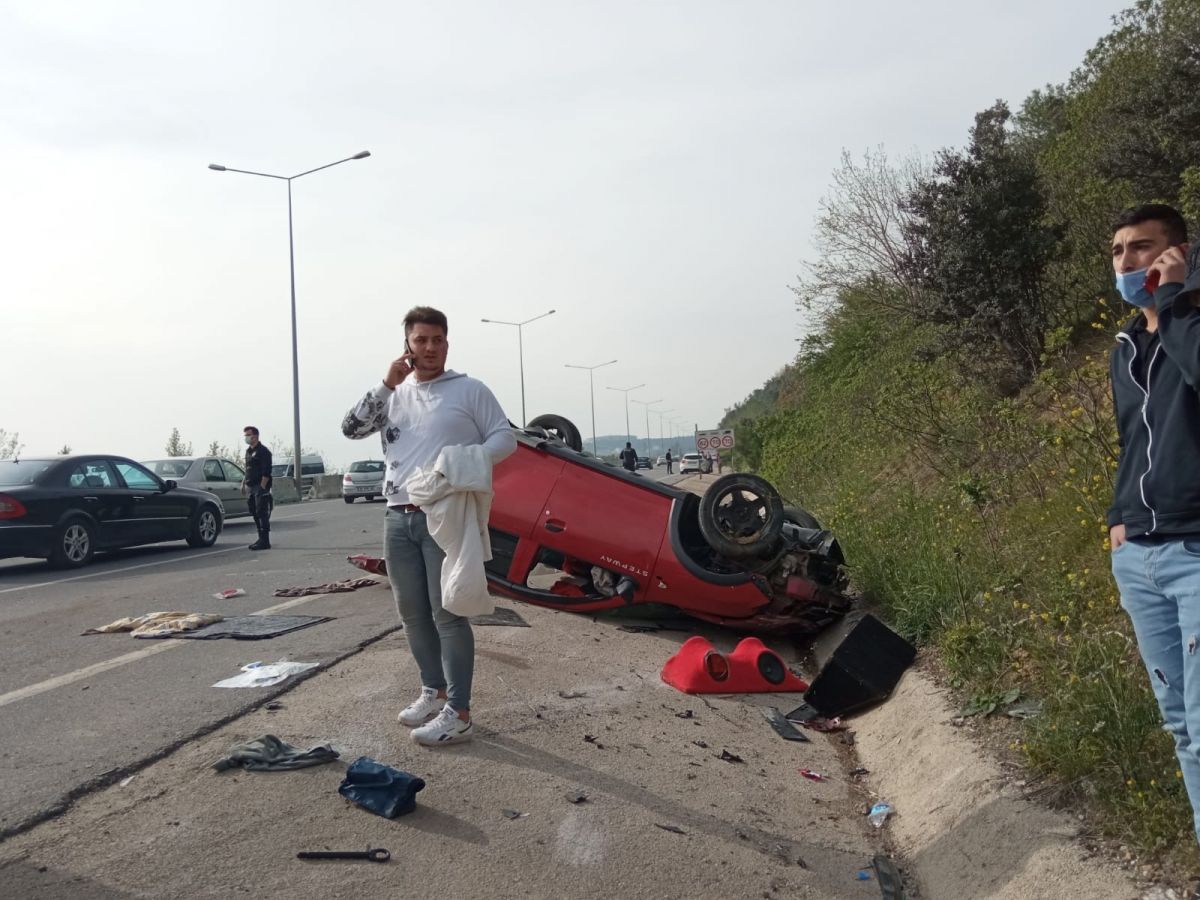 Bursa'da zincirleme kazada takla attı