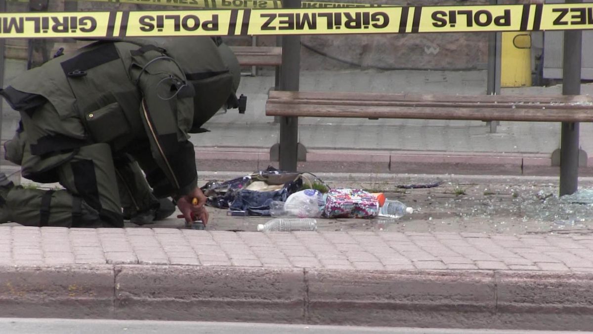 Konya'da durakta unutulan çanta paniğe neden oldu