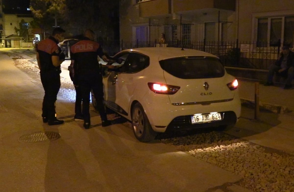 Bursa'da polisi boş kağıtla kandırmaya çalıştılar