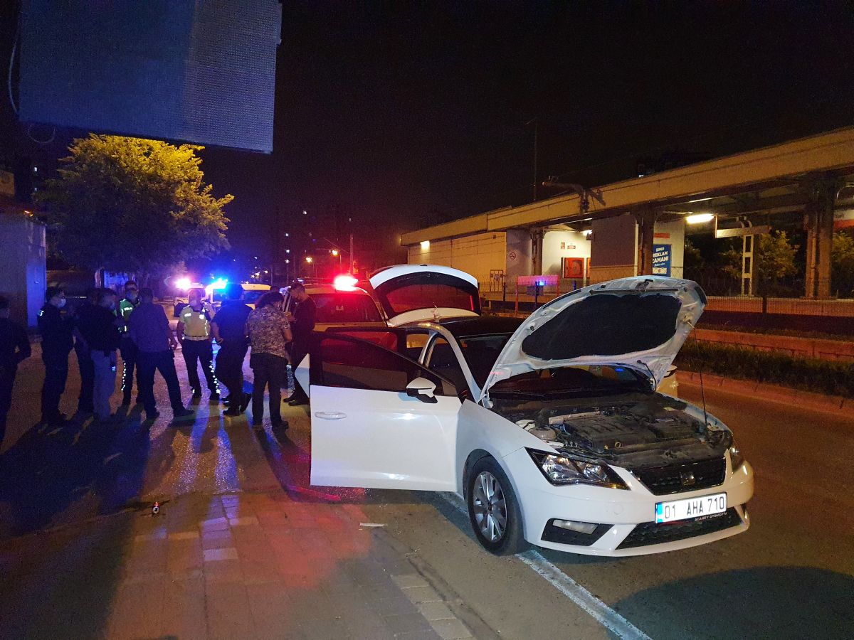 Adana'da maske ambalajına gizledikleri uyuşturucuyla yakalandılar