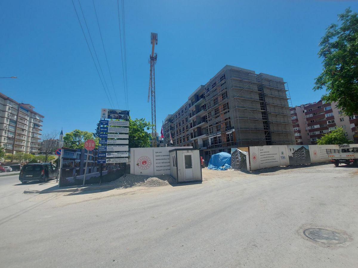 İzmir de depremde yıkılan binaların yerinde yenileri yükseliyor #4