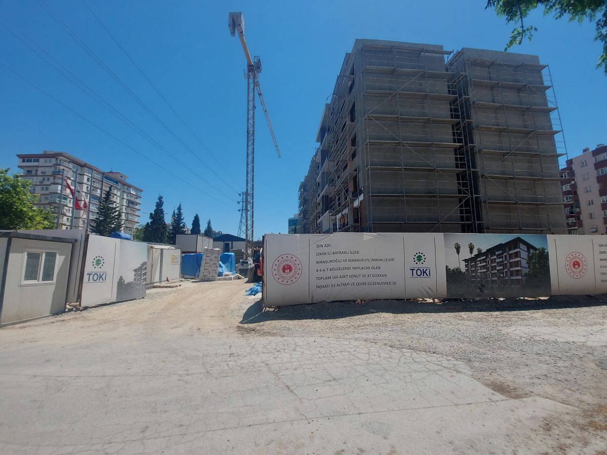 İzmir de depremde yıkılan binaların yerinde yenileri yükseliyor #2