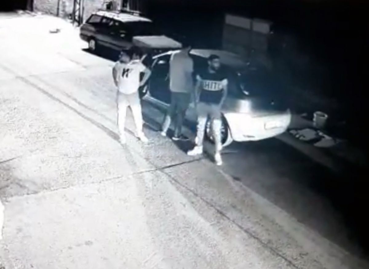 Adana da 3 kadının yaralandığı silahlı saldırı anı kamerada #5