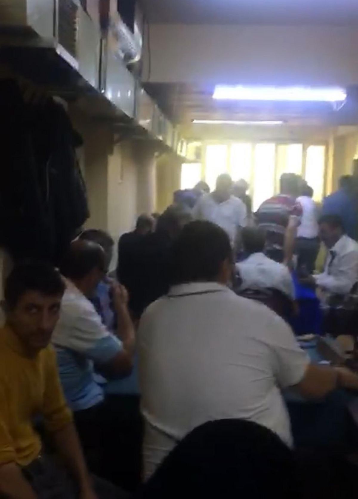 Tekirdağ da 44 kişi eğlence mekanı ve kıraathanede yakalandı #4