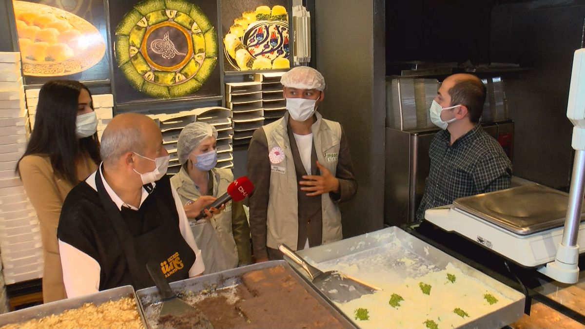 İstanbul da Ramazan Bayramı öncesi tatlıcılara gıda denetimi yapıldı #8