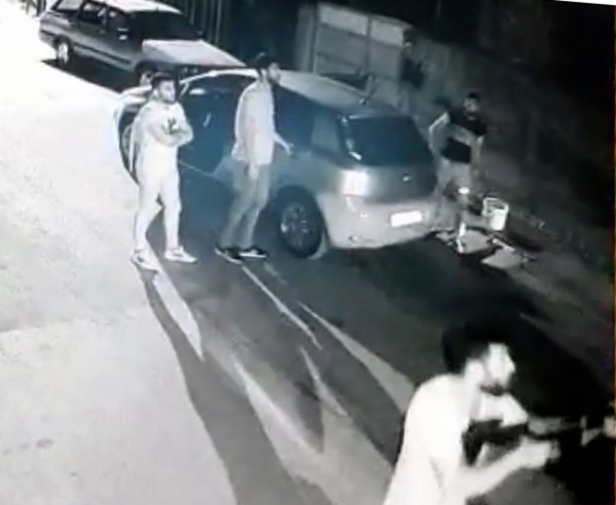 Adana da 3 kadının yaralandığı silahlı saldırı anı kamerada #2