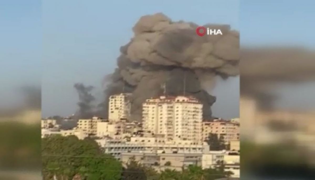 İsrail, Gazze’de çok katlı bir binayı daha vurdu #4