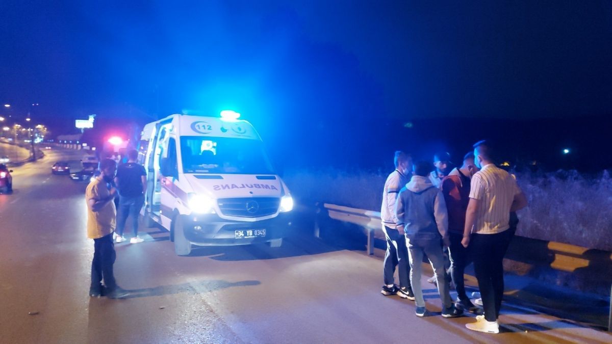 İstanbul da şampiyonluk kutlamasında kaza: 4 yaralı #1