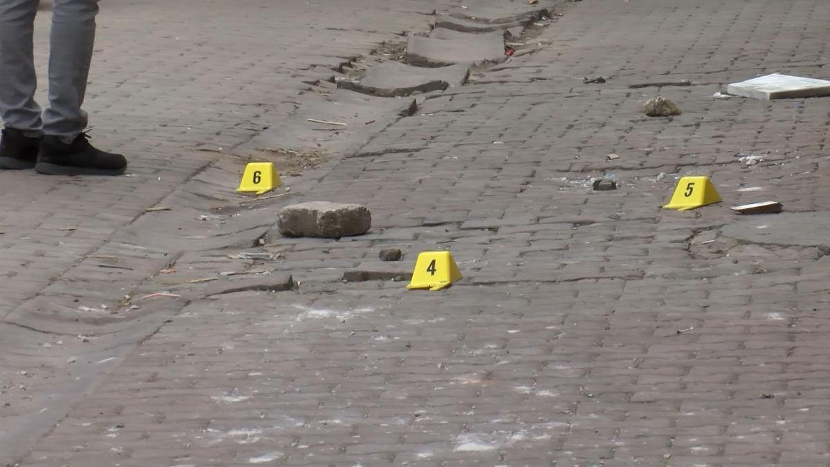 Gaziosmanpaşa da silahlı mahalle kavgası: 3 yaralı #2
