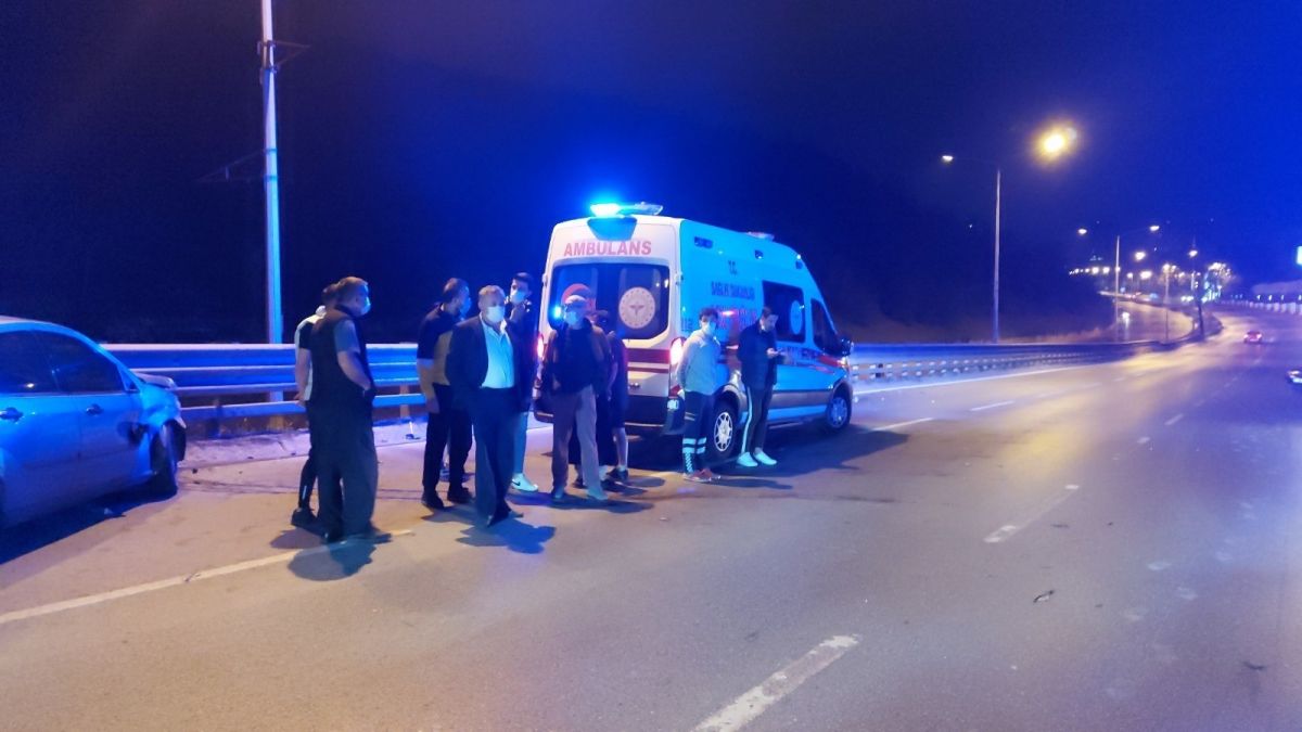 İstanbul da şampiyonluk kutlamasında kaza: 4 yaralı #3