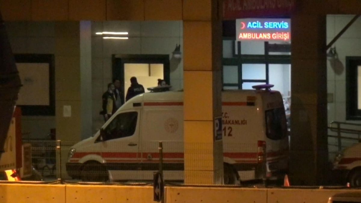 İstanbul da bıçaklı kavgada 2 kardeşten biri öldü #4