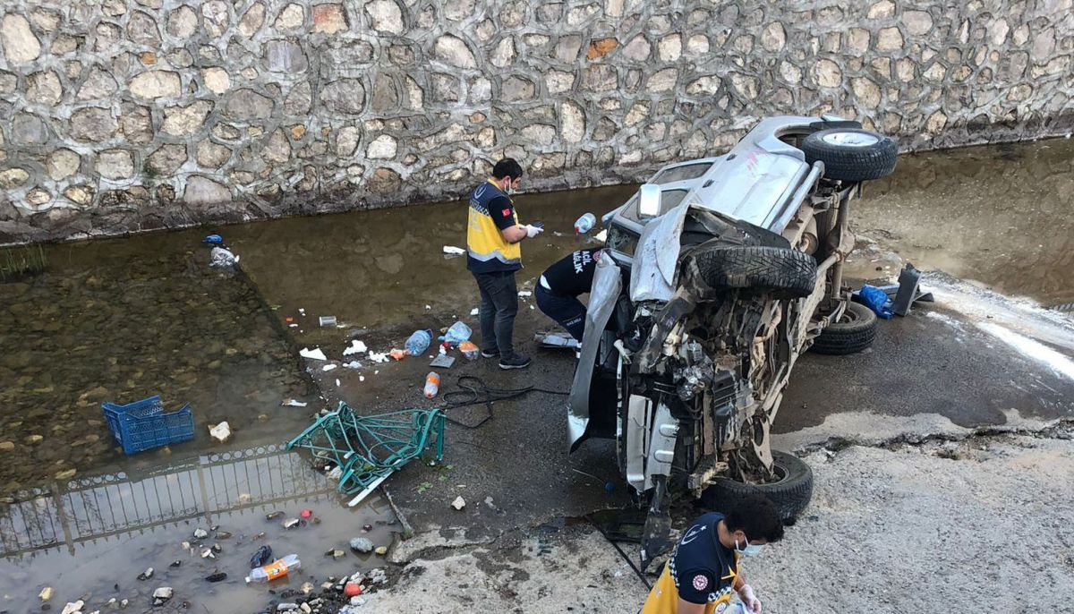 Konya’da kamyonet kanala düştü: 4 yaralı #3