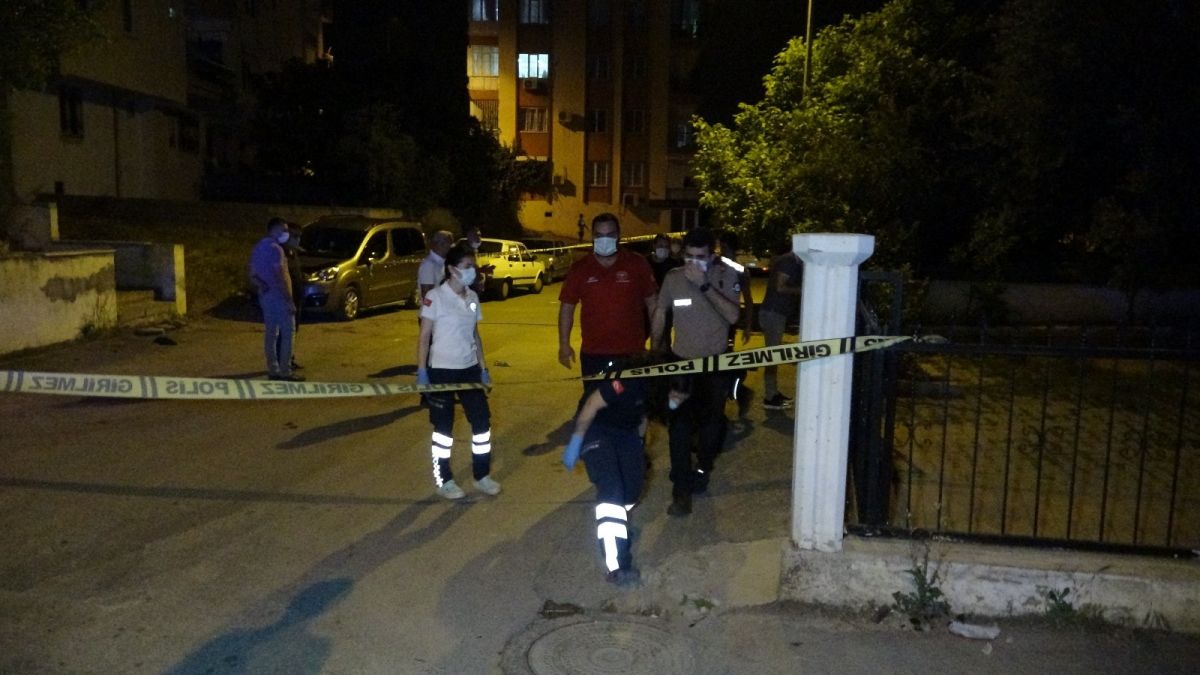 Antalya da bir bekçiye saldıran şüpheli vurularak etkisiz hale getirildi #6