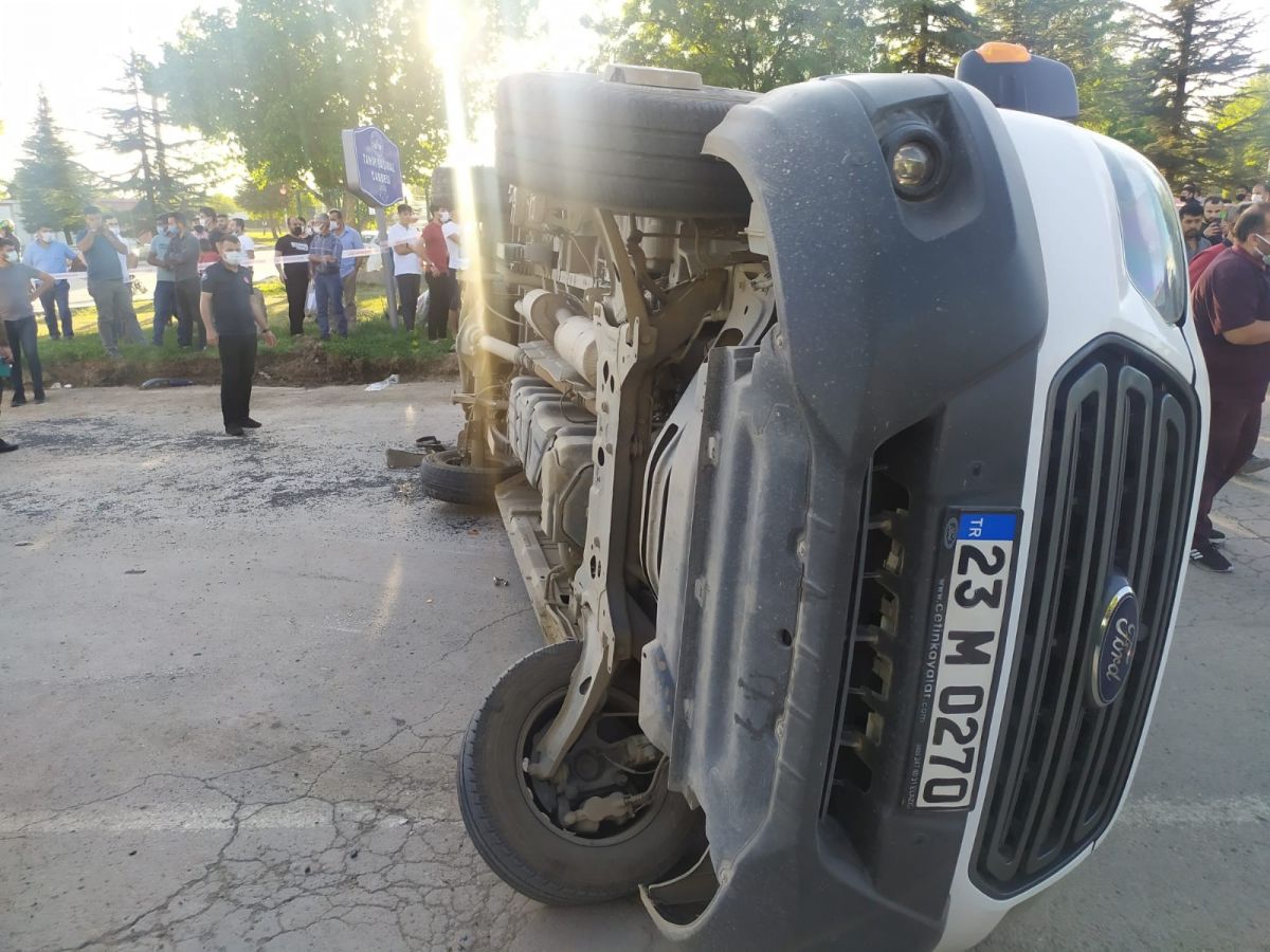 Elazığ’da 19 kişinin yaralandığı zincirleme kaza güvenlik kamerasında #3