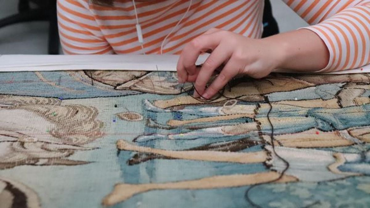 Restoration of 440-year-old carpets in England, started in 2001, is nearing completion #2
