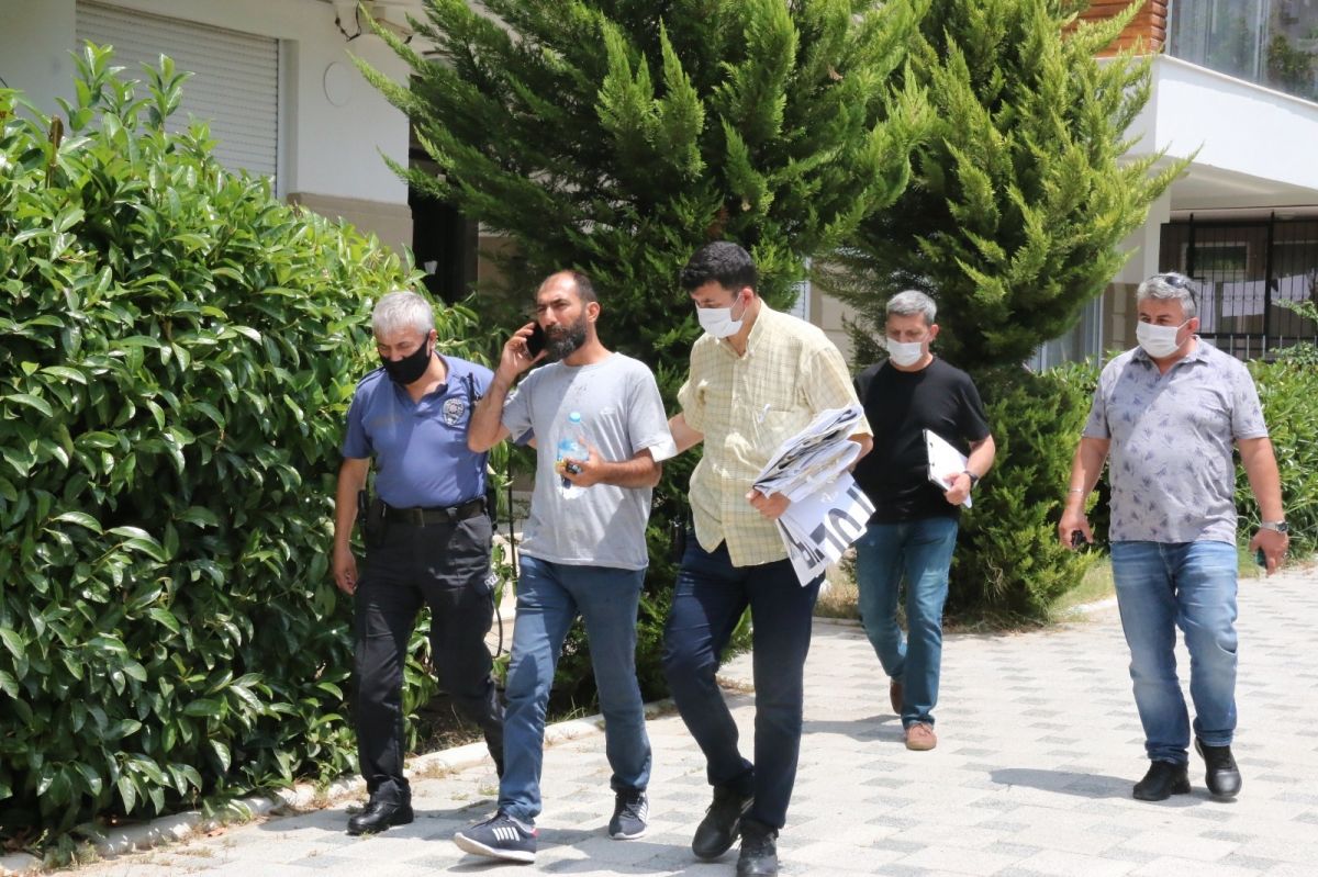 Antalya da tehdit edildiğini iddia eden kişi, kendini eve kilitledi #4