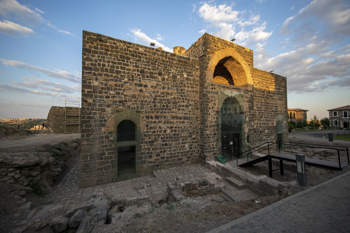 Diyarbakır daki 1600 yıllık kilise, sanat galerisi olacak #1
