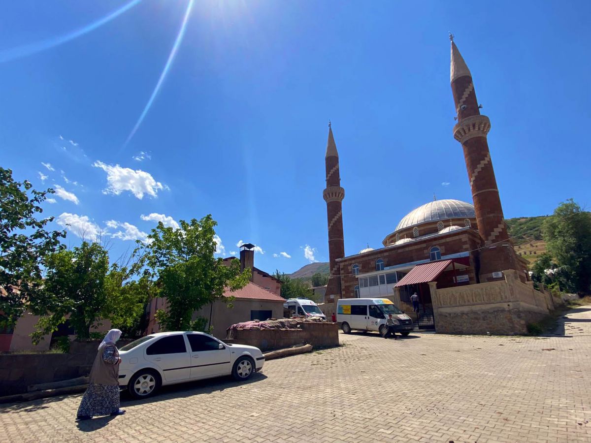 Kurdish and Turkish vaccination announcement was made from the mosque in Muş #2