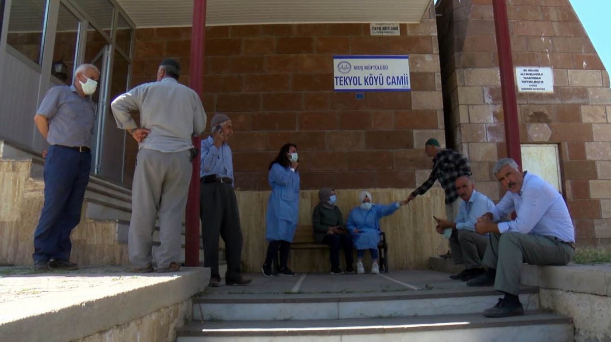 Kurdish and Turkish vaccination announcement was made from the mosque in Muş #3