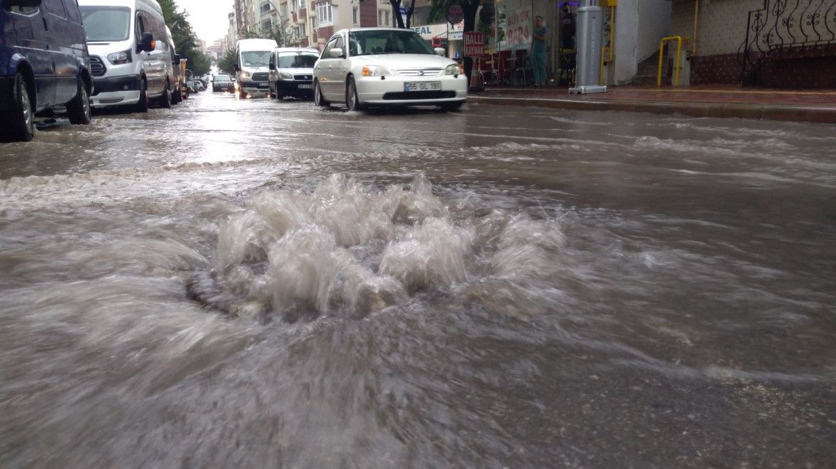 Sinop ve Samsun da sağanak yağış, seli beraberinde getirdi #11