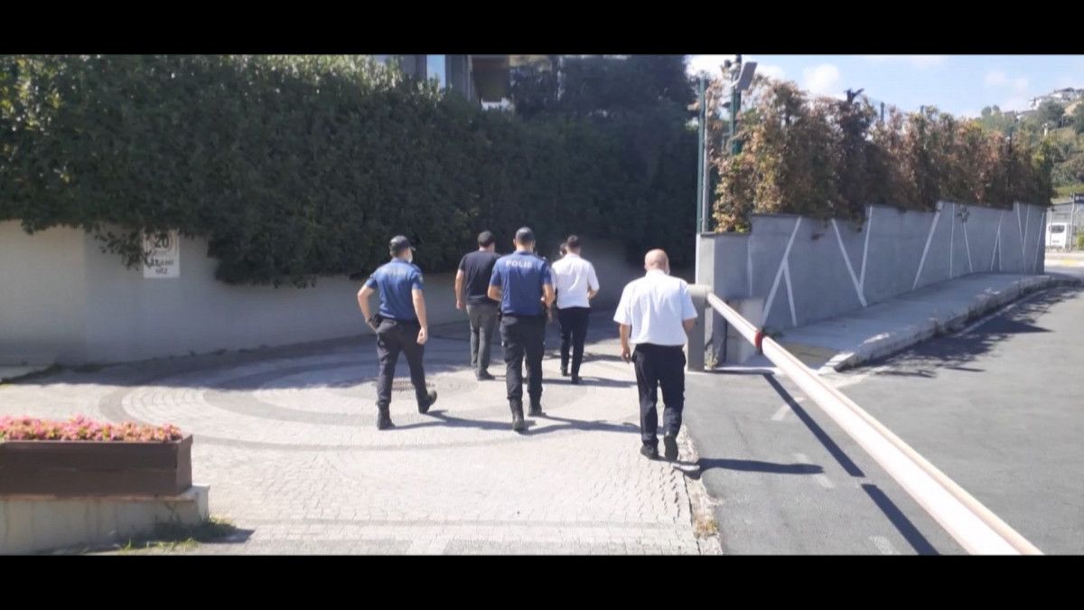 Ebru Şallı nın eşini arayan haciz memurları, eski eşiyle karşılaştı #1