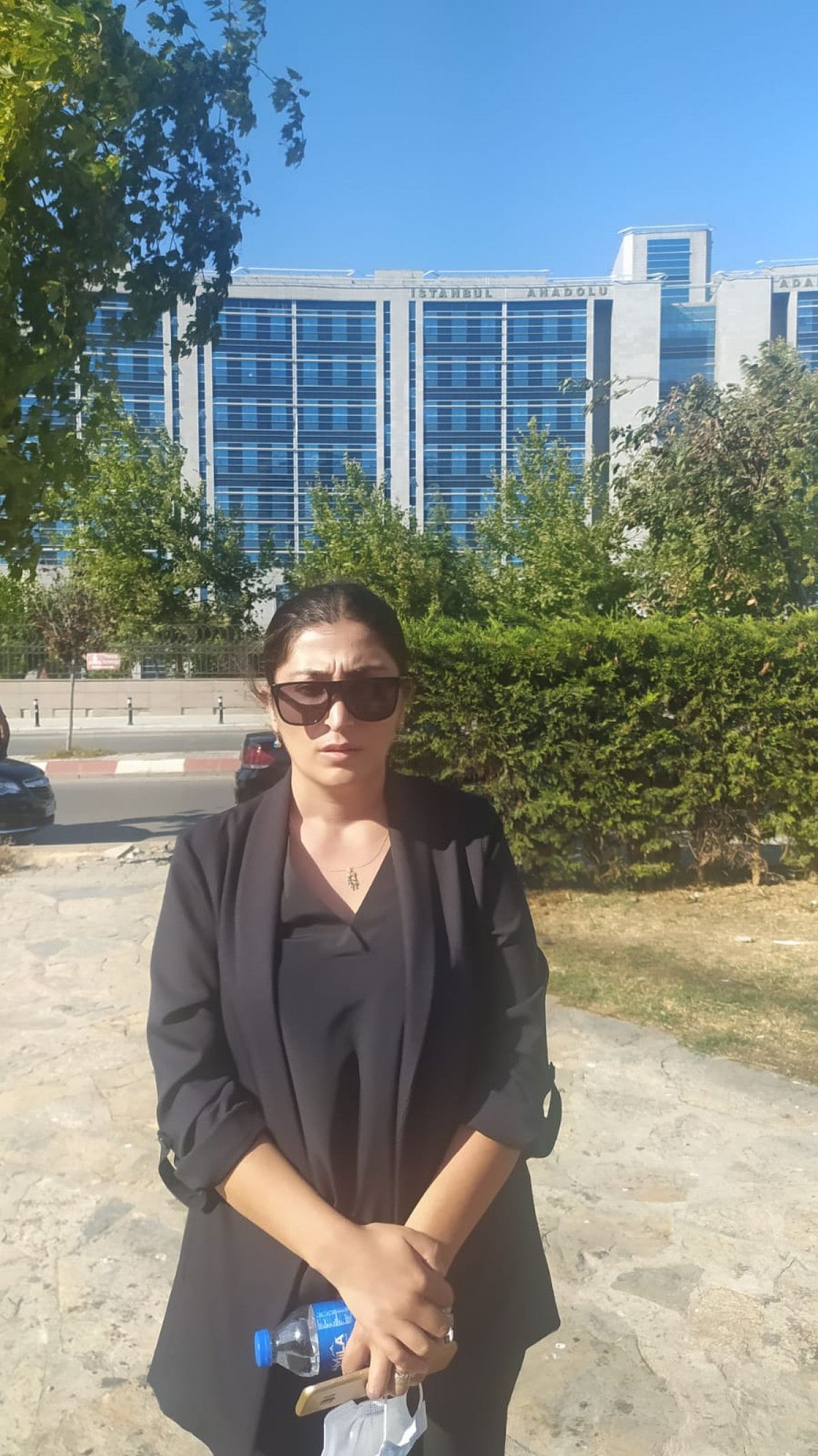 Kartal da ölü bulunan polisin eşi, ağlayan arkadaşı için  Katiller de ağlar  dedi #3