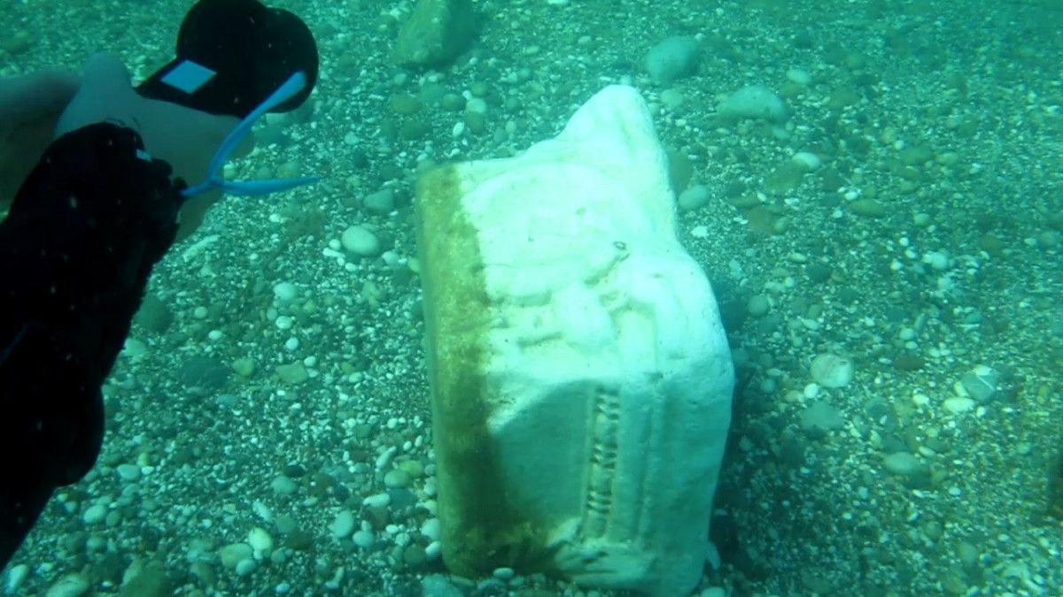 Antalya da denizin altında Roma sütunu çıktı #6