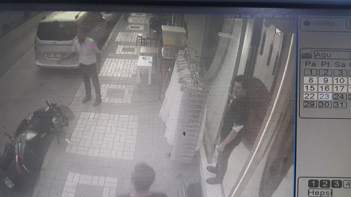 Bursa da otomobilden cadde ortasında rastgele ateş açıldı #2