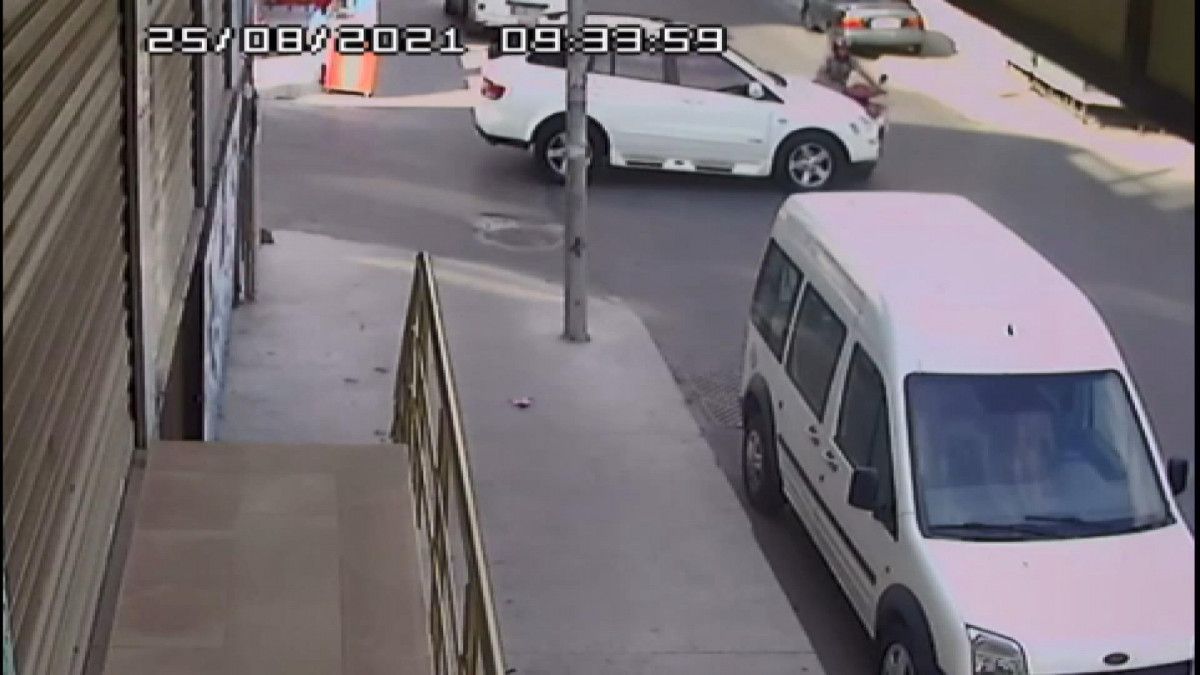 Esenyurt’ta ciple çarpışan motosikletli yaralandı #1