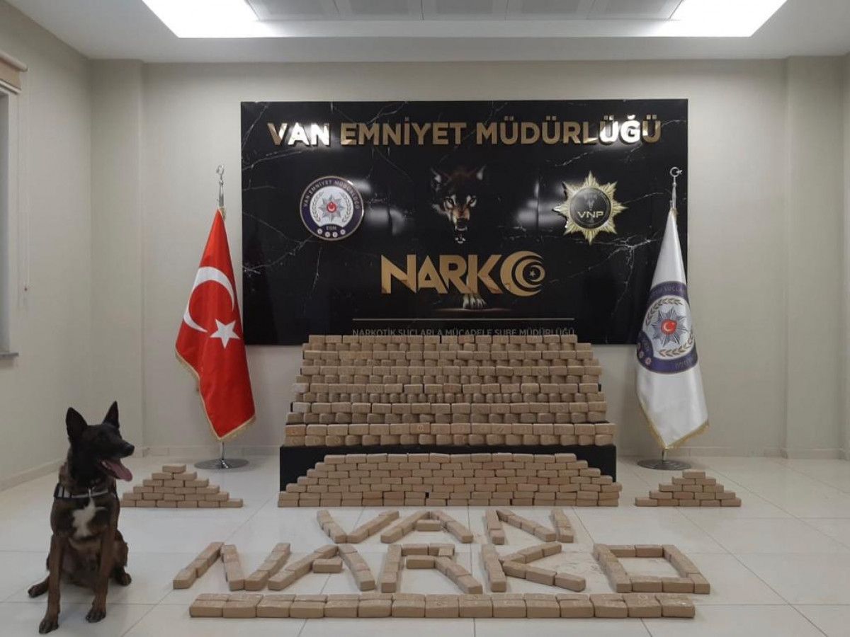 Kamyonetteki 125 kilo eroini Magnum buldu -2