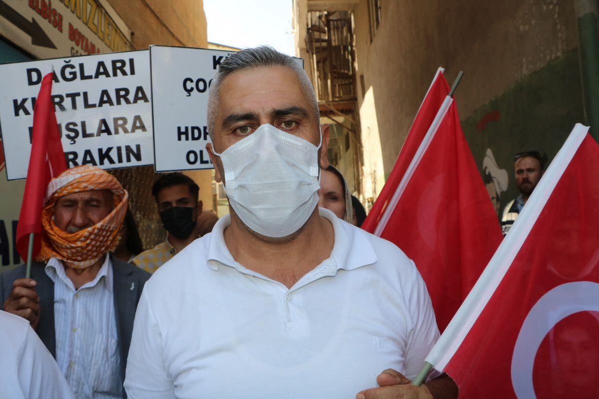 Hakkari de HDP yi protesto eden baba, kızının polis olmak istediğini söyledi #9